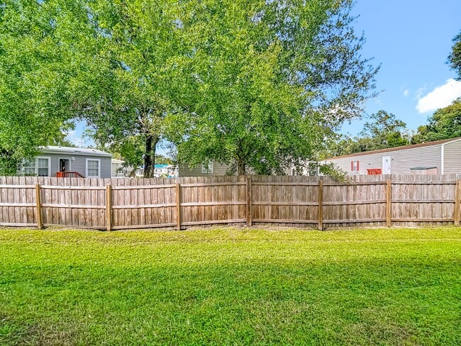 Building Photo - 9856 Ashburn Lake Dr