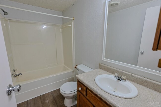 Building Photo - 6850 Bratt Rd