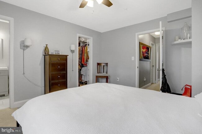 Building Photo - 3825 Watkins Mill Dr