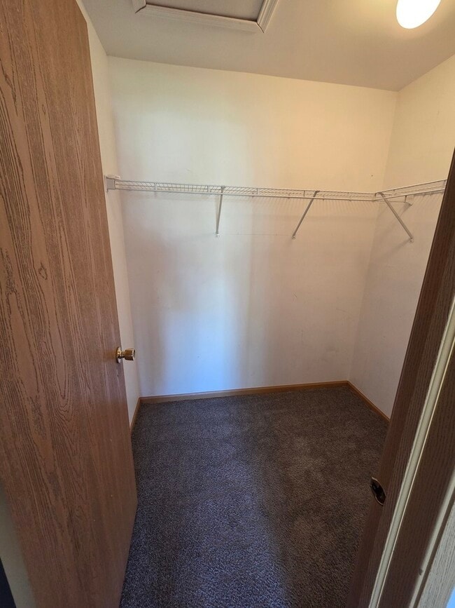 Building Photo - 2125 Silverstone Dr