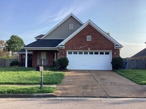 Building Photo - 1580 Siskin Dr