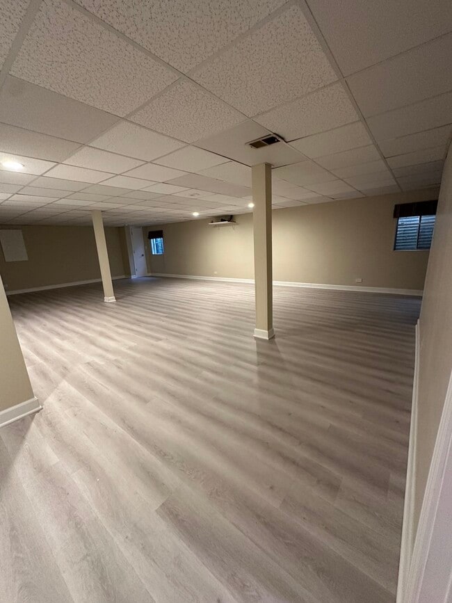 Building Photo - 567 Lorelei Dr