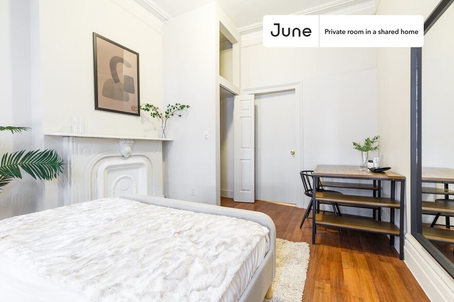 Building Photo - Room in Shared 4 bed/2 bath home