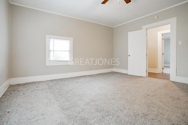 Building Photo - 4310 3rd Ave