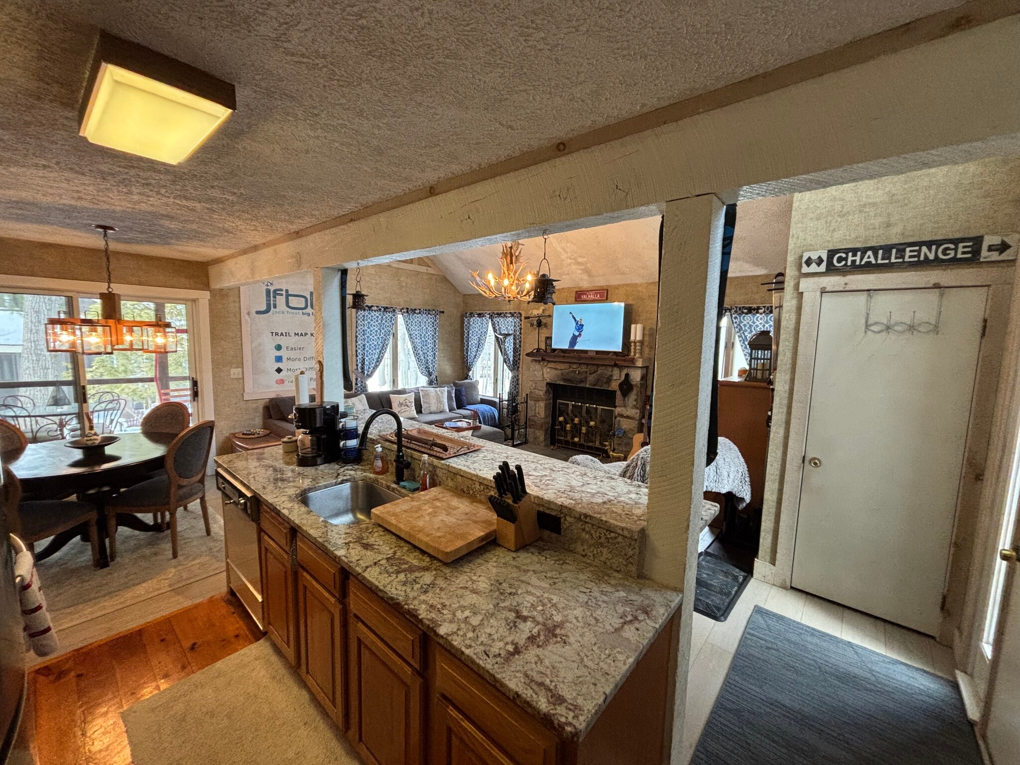 Building Photo - 434 Jack Frost Mountain Rd