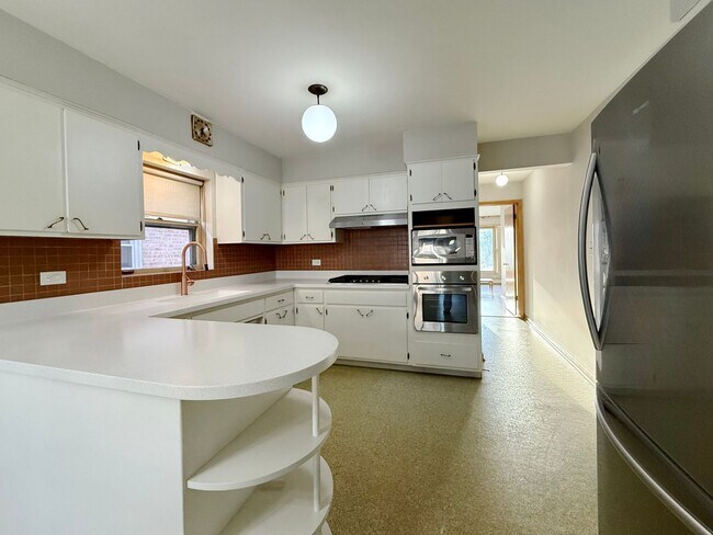 Building Photo - 2631 N 74th Ave
