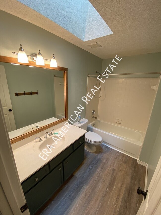 Building Photo - 192 Wright Cir