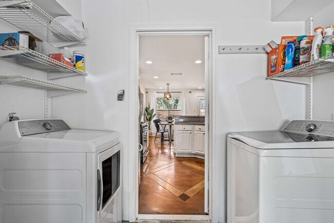 Building Photo - 7108 Dallas Dr