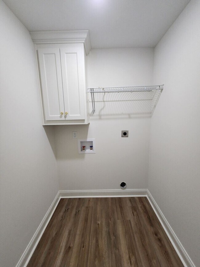Building Photo - 4041 Colbie Way