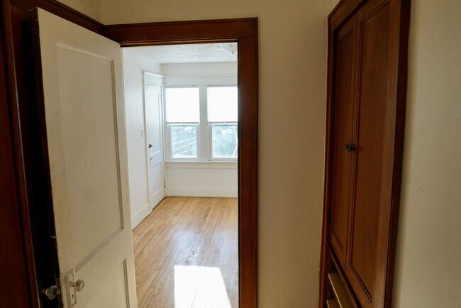Building Photo - 3621 N 15th St