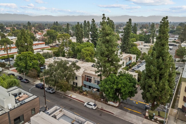 Building Photo - 5700 Etiwanda Ave