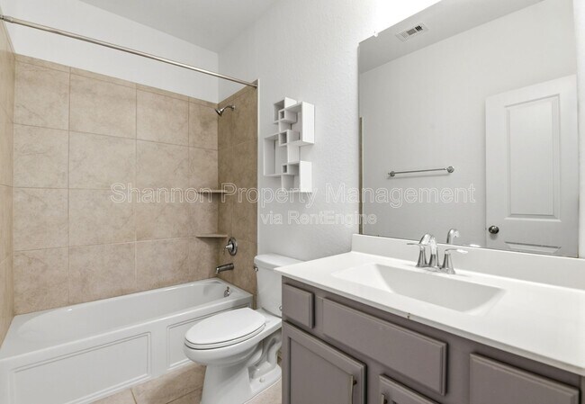 Building Photo - 1618 Rosedale Dr