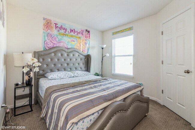 Building Photo - 4271 Liberty St