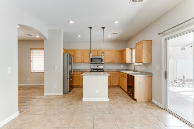 Building Photo - Coronado Ranch Pool Home | Stunning 4 Bed Beauty with Designer Kitchen & Private Backyard Oasis**