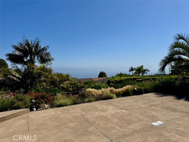 Building Photo - 2745 Temple Hills Dr