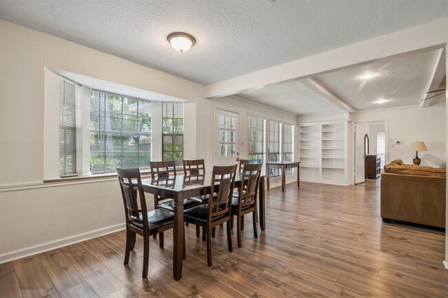 Building Photo - 6503 Misty Creek Dr