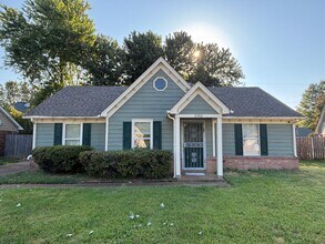 Building Photo - 2552 Arborgreen Cove