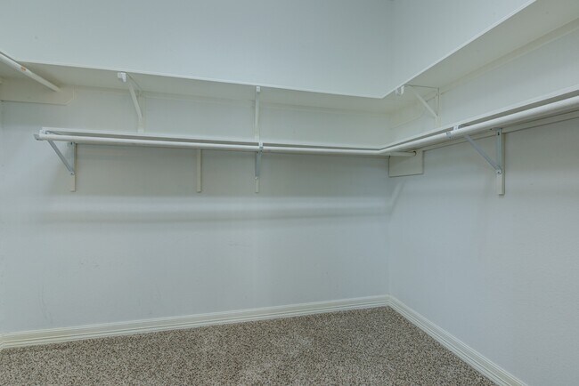 Building Photo - 10009 Boulder Bend Ln