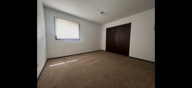 Building Photo - 3475 N Willow Ct