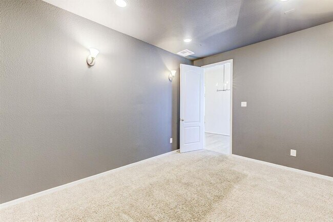 Building Photo - 29302 Wood Lily Dr