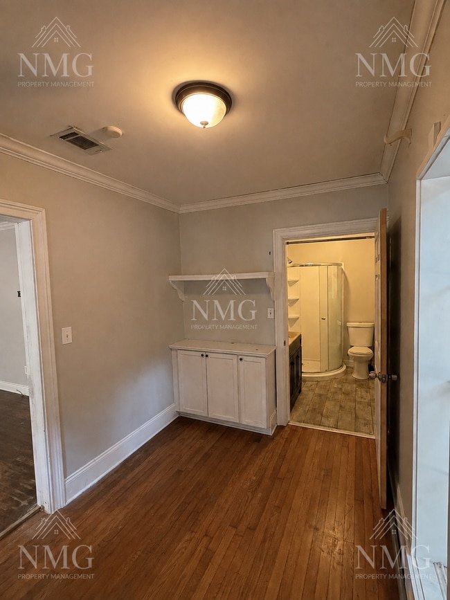 Building Photo - 310 Hartfield St
