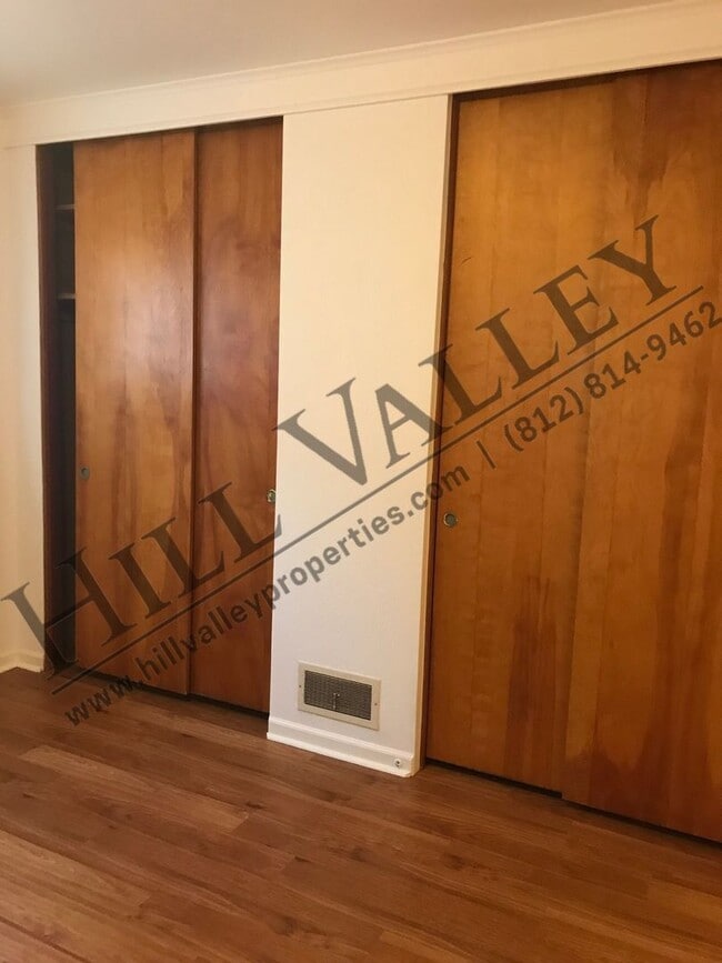 Building Photo - Three bedroom, 1 1/2 bath - East