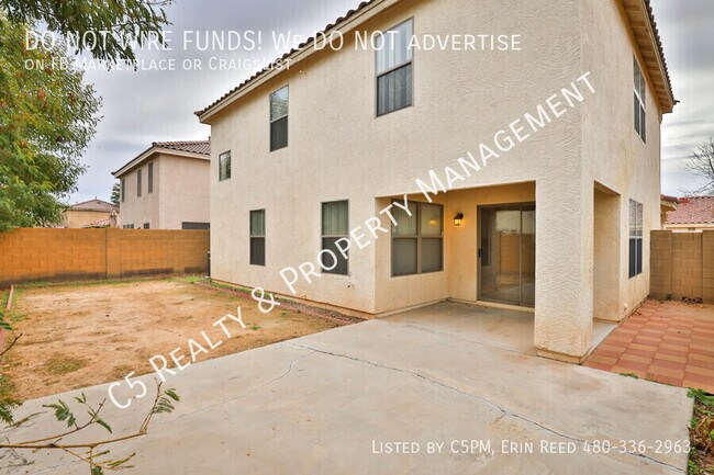 Building Photo - 2306 E Palm Beach Dr