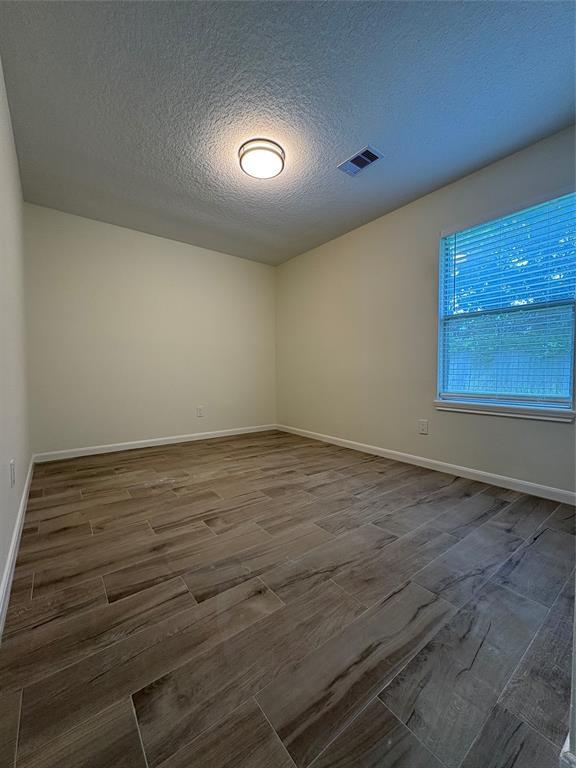 Building Photo - 18251 River Sage Dr