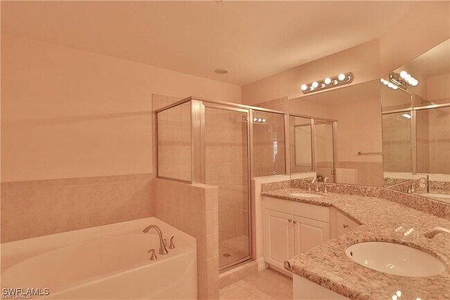 Building Photo - 10170 Tin Maple Dr