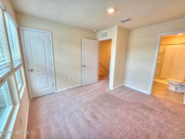 Building Photo - 3972 Vlg Vw Ln