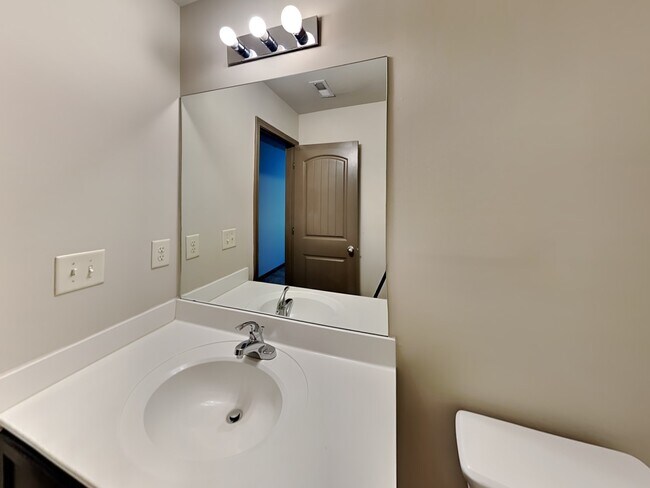 Building Photo - 658 Sweet Ashley Way