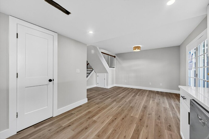 Building Photo - 2943 Cathedral Ln