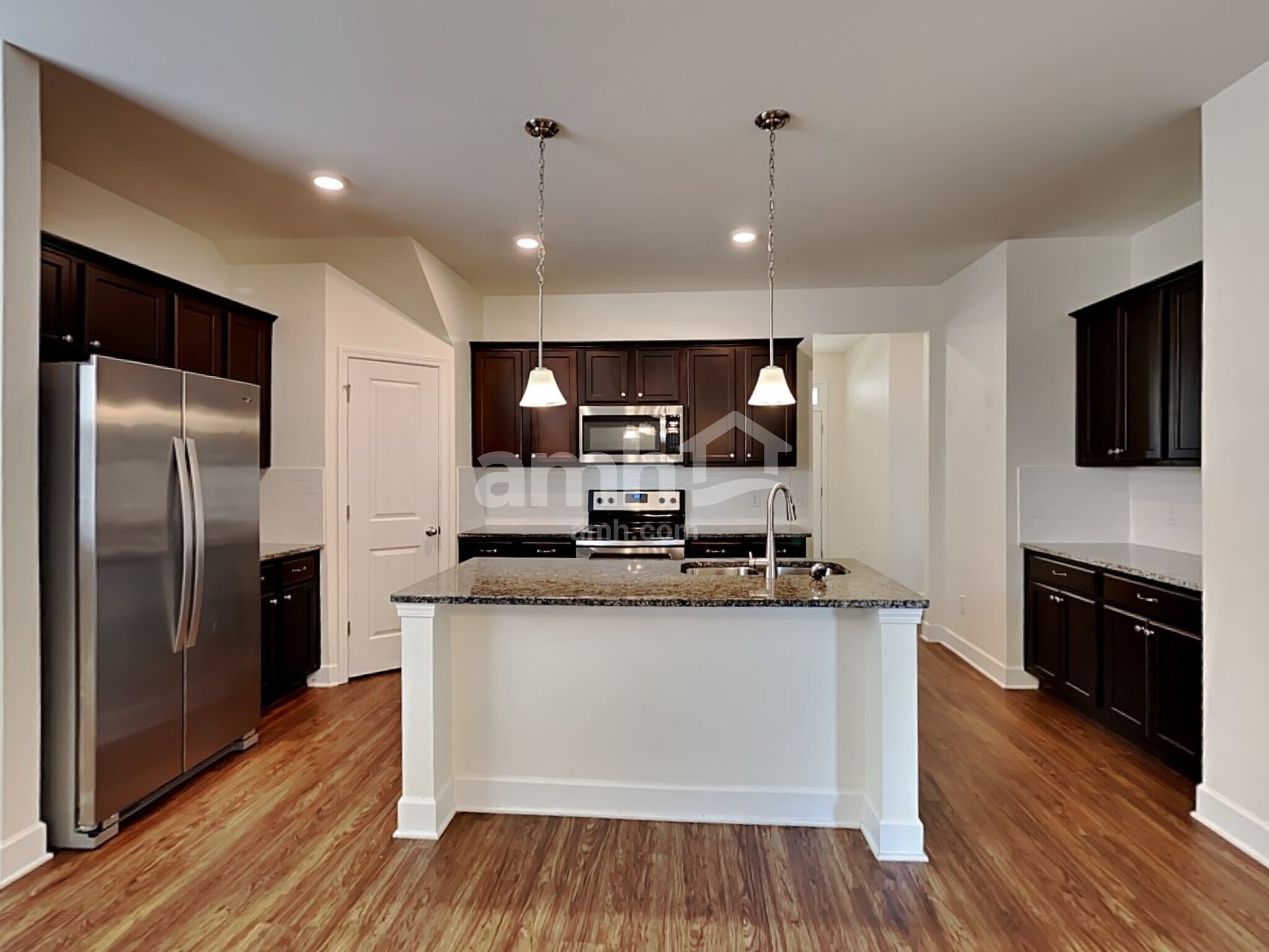 Building Photo - 6013 Trailwater Dr