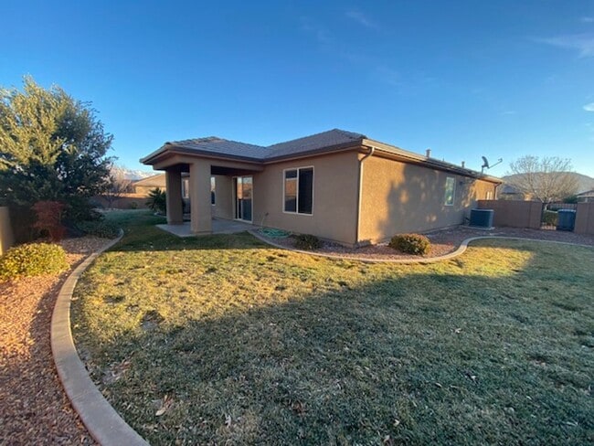 Building Photo - BEAUTIFUL HOME IN WASHINGTON FIELDS FOR RENT!