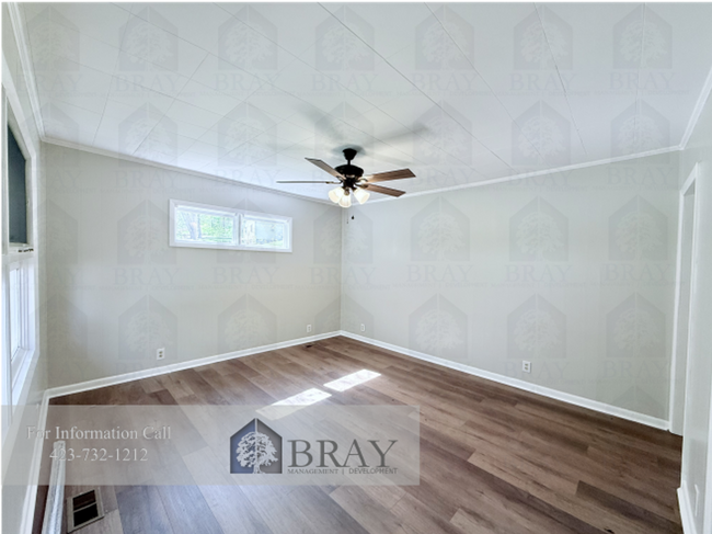 Building Photo - Charming Cottage Retreat in the Heart of Ridgefields – 2BR Renovated Home with Stream Views