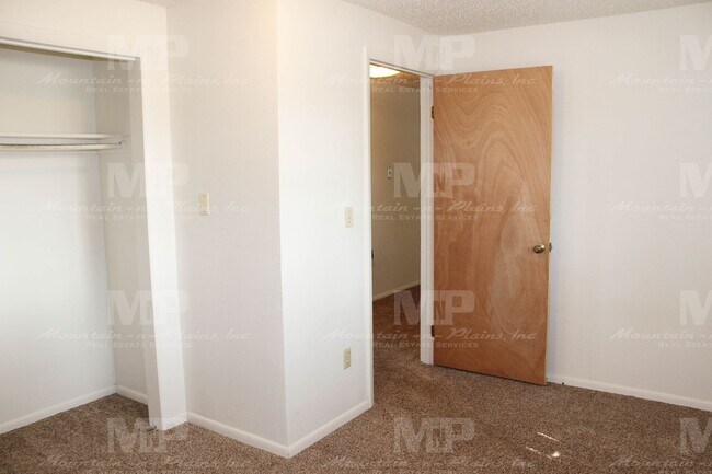 Building Photo - 1205 Fuqua Dr