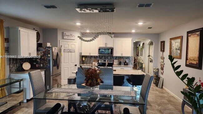 Building Photo - 2271 Arlington Dr SW