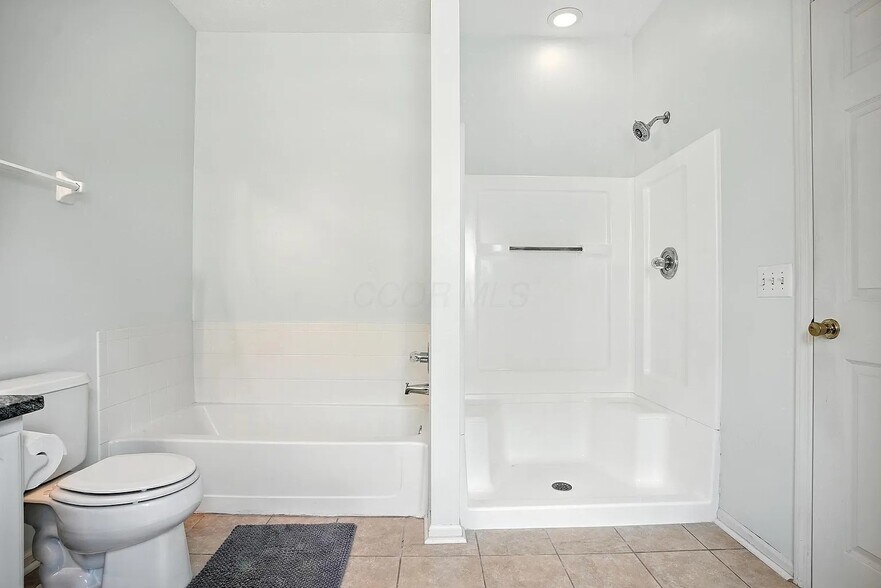 Building Photo - 6117 Craughwell Ln