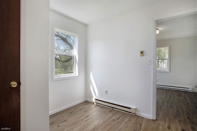 Building Photo - 2 br, 1 bath House - 62701 Red Arrow Hwy U...
