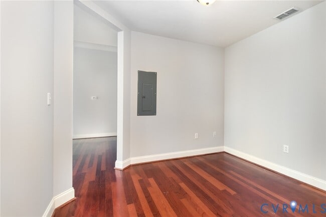 Building Photo - 301 Virginia St