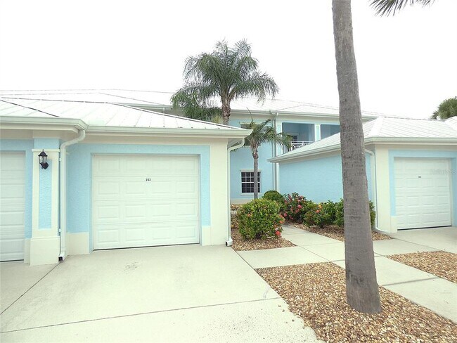 Building Photo - 5771 Sabal Trace Dr