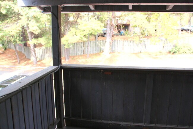 Building Photo - 1 Bed/ 1 Bath Condo! Harding / Southern Hills Area! Pets ok!