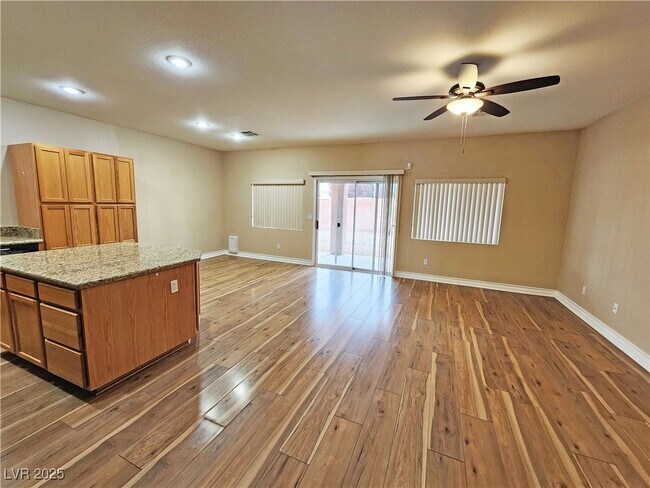 Building Photo - 5561 Carrara Pointe St