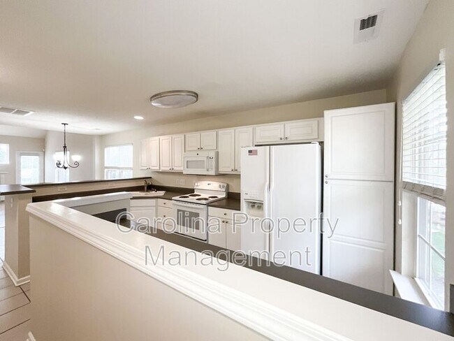 Building Photo - 217 Arlington Downs Blvd
