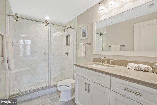 Building Photo - 1021 N Garfield St