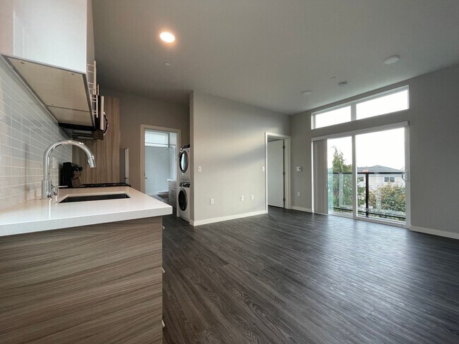 Interior Photo - Sylvan Court