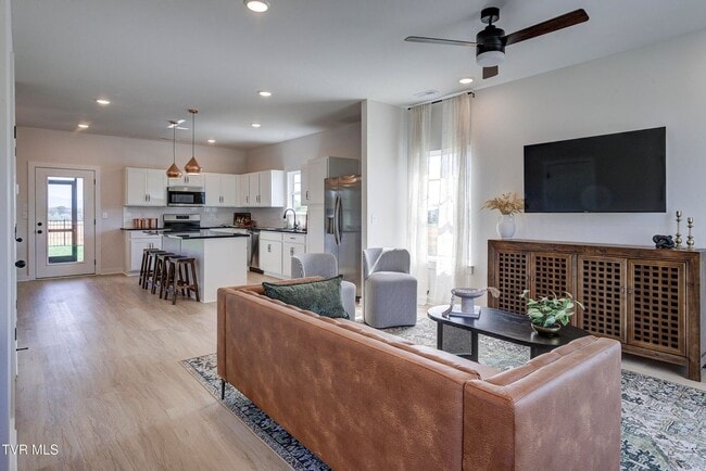 Building Photo - Brand New 3 bed 2 bath across from Northeast State Community College & TRI Cities Airport!