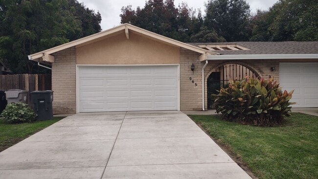 Primary Photo - 965 Johnfer Way