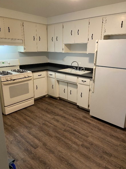 Building Photo - 1971 N 19th Ave