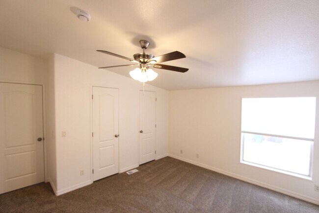 Building Photo - ** LEASE PENDING Parkside 3-Bedroom Home in Railroad Springs | Updated Interior | 2-Car Garage